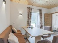 Chalet-appartement Jud Combinatie van drie appartementen-10