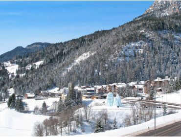 Skidorp Typisch Italiaans dorpje met een prachtig historisch centrum-2