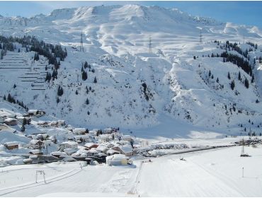 Skidorp Rustig wintersportdorpje bij het grote skigebied Ski Arlberg-2